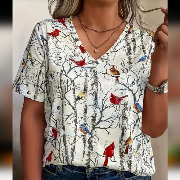 Polyester Knit Bird Cardinal Birch Trees V-Neck Short Sleeved T-Shirt Sz 22 - Picture 1 of 3